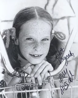 Mary McDonough autograph