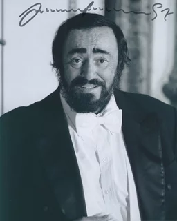 Luciano Pavarotti autograph