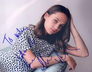 Alicia Vikander autograph
