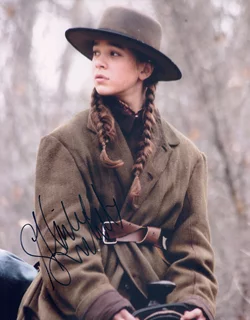 Hailee Steinfeld autograph