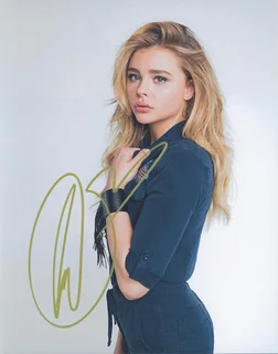 Chloe Moretz autograph