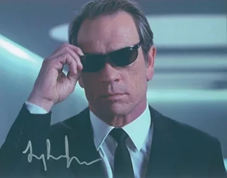 Tommy Lee Jones autograph
