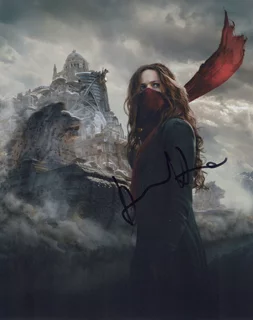 Hera Hilmar autograph