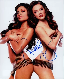 Rose McGowan autograph