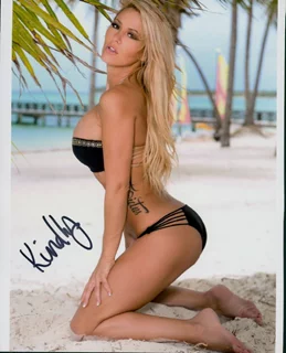 Kindly Myers autograph
