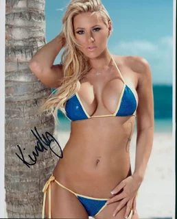 Kindly Myers autograph