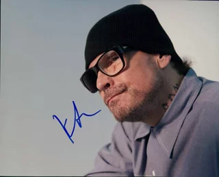  Kurt  Sutter autograph