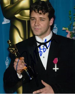 Russell Crowe autograph