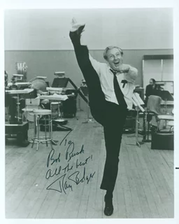 Ray Bolger autograph