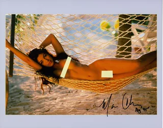 Maria Checa autograph