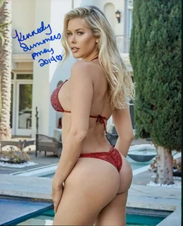 Kennedy Summers autograph