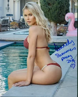 Kennedy Summers autograph