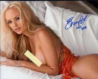 Shera Bechard autograph