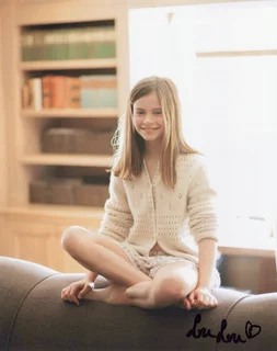 Lou Lou Safran autograph