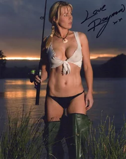 Rayma Fisher autograph