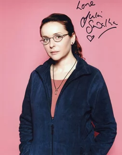 Julia Sawalha autograph