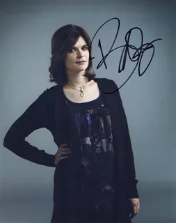 Betsy Brandt autograph
