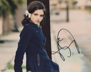 India Eisley autograph