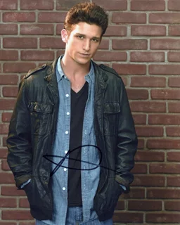 Daren Kagasoff autograph