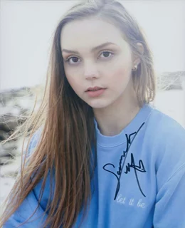 Savannah May autograph