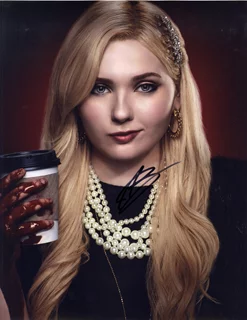 Abigail Breslin autograph