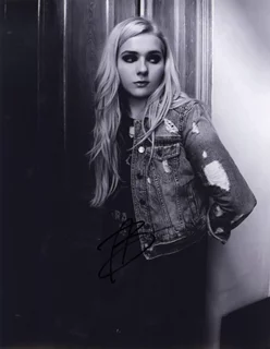 Abigail Breslin autograph