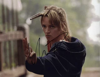 Uma Thurman autograph