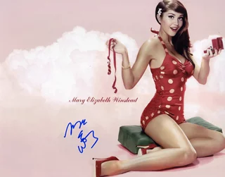 Mary Elizabeth Winstead autograph