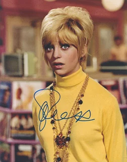 Goldie Hawn autograph