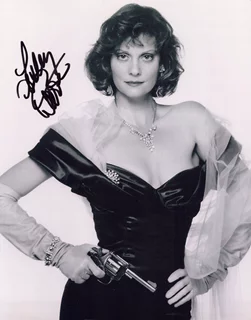 Lesley Ann Warren autograph