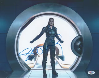 Sophie Turner autograph