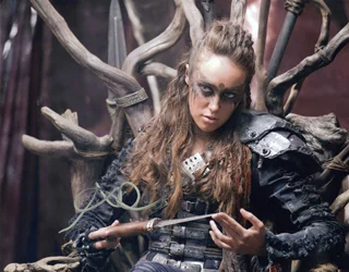 Alycia Debnam-Carey autograph
