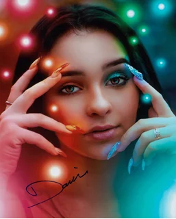 Danielle Cohn autograph