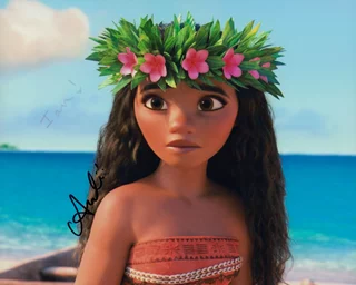 Auli'i Cravalho autograph