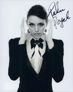 Rachele Royale autograph
