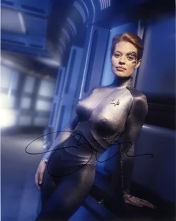 Jeri Ryan autograph