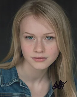 Rachelle Henry autograph