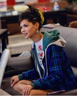 Lilan Bowden autograph