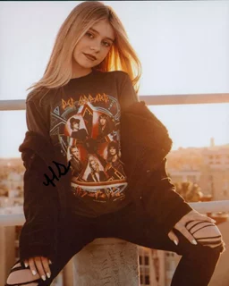 Haley Sullivan autograph