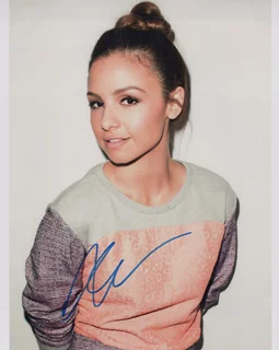 Aimee Carrero autograph