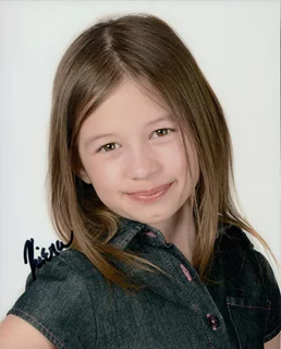 Kiera Laidman autograph