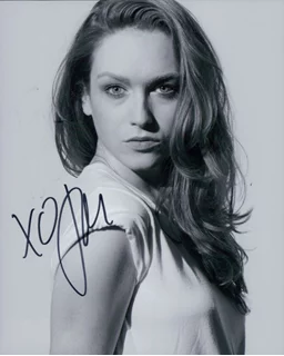 Jamie Clayton autograph