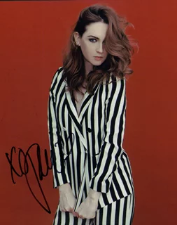 Jamie Clayton autograph