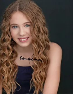 Eden Summer Gilmore autograph