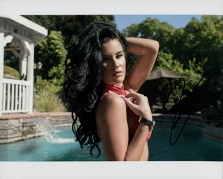 Yulia Foxx autograph