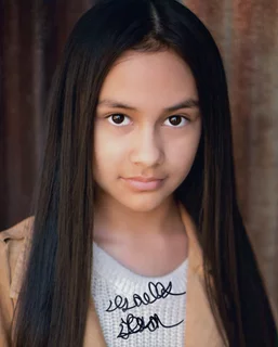 Isabella Leon autograph