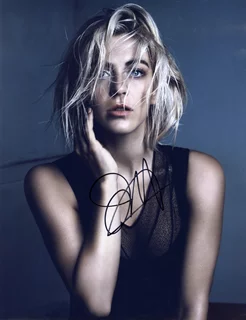 Julianne Hough autograph