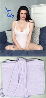 Samantha Paige autograph