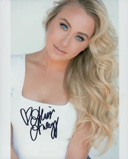 Alissa Anderegg autograph