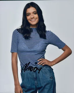 Madeleine Madden autograph